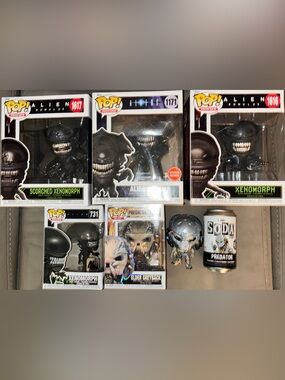 Alien V Predator Funko Bundle